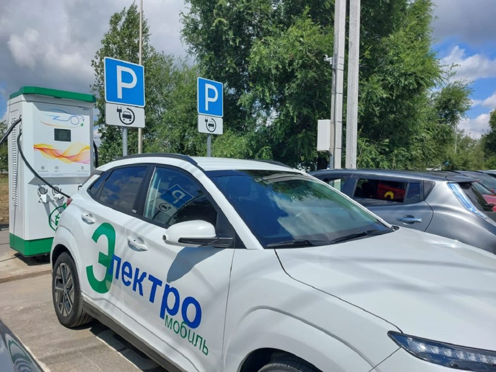 В Волгоградской области создали 12 станций для зарядки электротранспорта