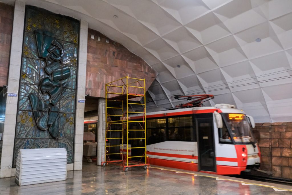 В Волгограде на станциях метротрама появятся новые эскалаторы