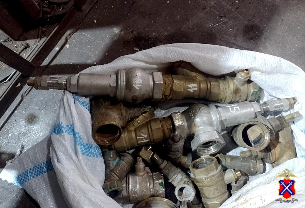 Под Волгоградом задержан похититель бронзовых кранов из подвалов домов