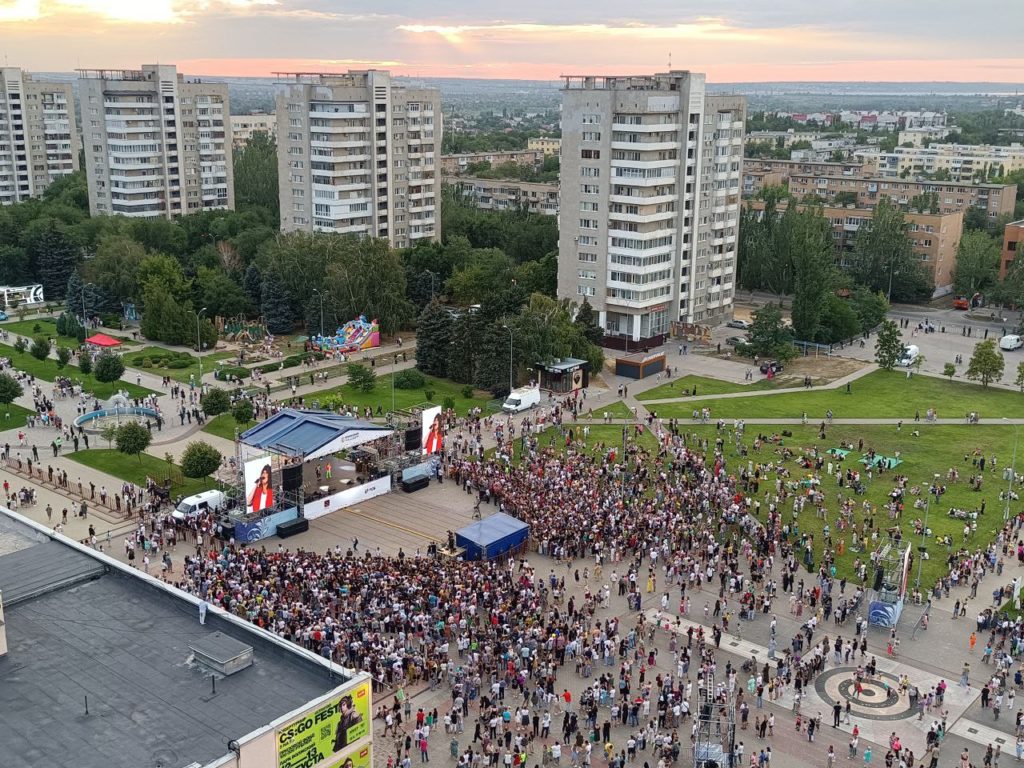 Жителей Волжского после концерта ко Дню города развезут дополнительные автобусы
