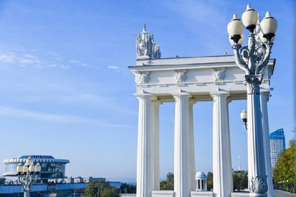 Волгоградцам рекомендуют отказаться от работы на открытом воздухе при +37