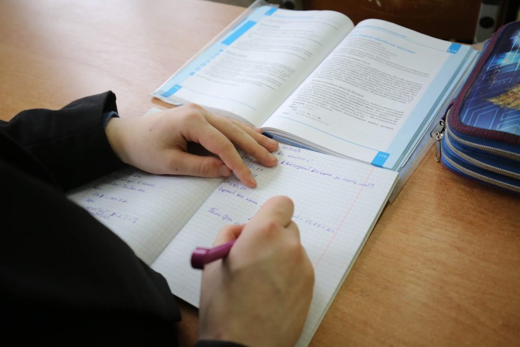 Волгоградцам объяснили, как правильно выбирать школьные канцтовары