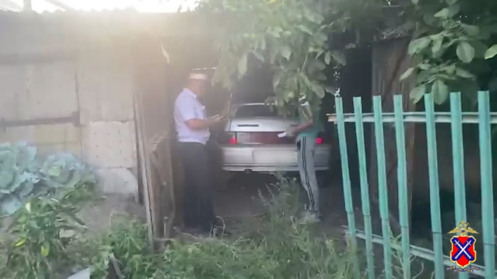 В Волгограде задержали 23-летнего парня за кражу автомобиля