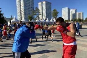 В центре Волгограда прошел массовый кулачный бой