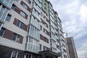 Волгоградцам разъяснили порядок возмещения расходов за порчу имущества