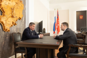 Бочаров обсудил вопросы взаимодействия с Петром Фрадковым