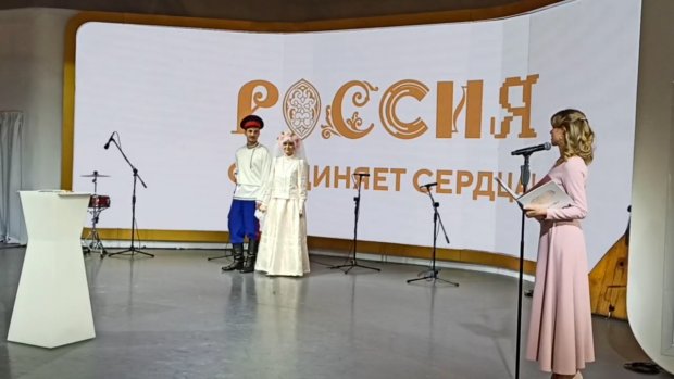 В Москве на ВДНХ волгоградцы сыграли казачью свадьбу