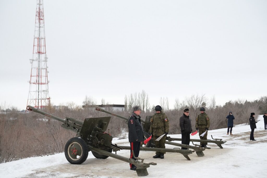 В Волгограде на Мамаевом кургане 23 февраля прогремел «Выстрел Памяти»