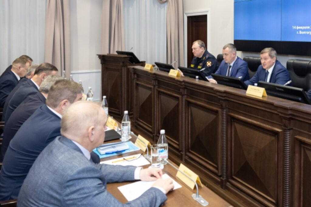 Андрей Бочаров поставил задачи по обеспечению комплексной безопасности