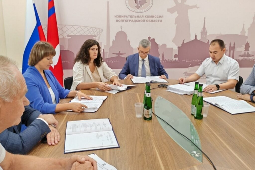 Андрея Бочарова официально зарегистрировали кандидатом в губернаторы региона