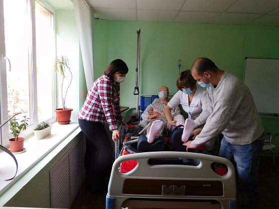 Более 4 тысяч волгоградцев освоили навыки долговременного ухода