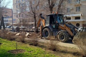 В центре Волгограда благоустраивают территорию около Дома Павлова