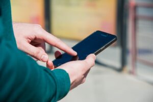 Врач из Волгограда потеряла 2 млн рублей, поверив мошенникам