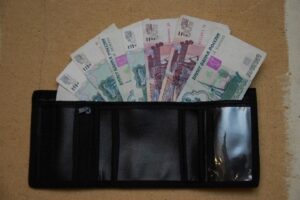 Жителям Волгограда напомнили о последствиях неуплаты алиментов