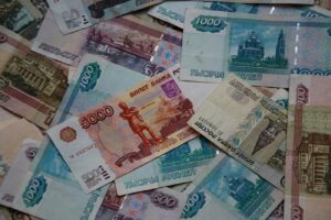 Мошенники выманили 5 млн рублей у комика из Волгограда