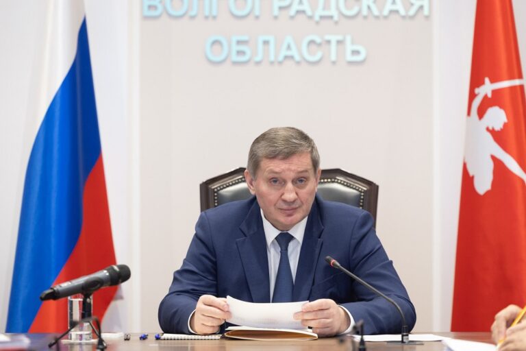 Губернатор Андрей Бочаров поручил благоустроить муниципалитеты после зимы