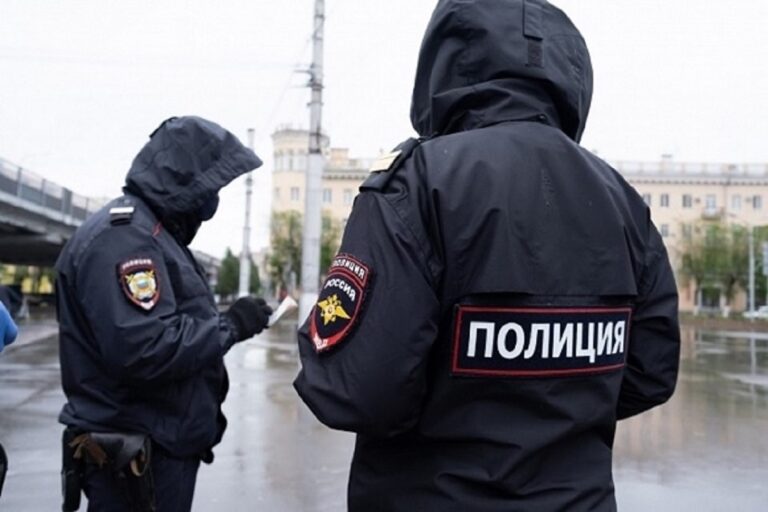 В Волгограде полицейские провели акцию по повышению безопасности на дорогах