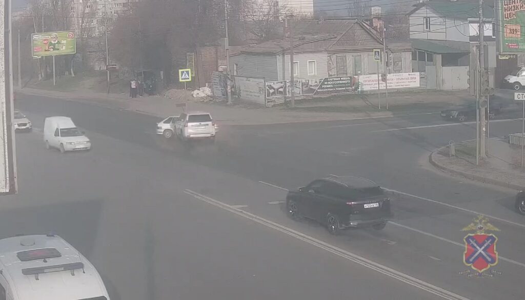 Пассажирка ВАЗа попала в больницу после ДТП в Волгограде