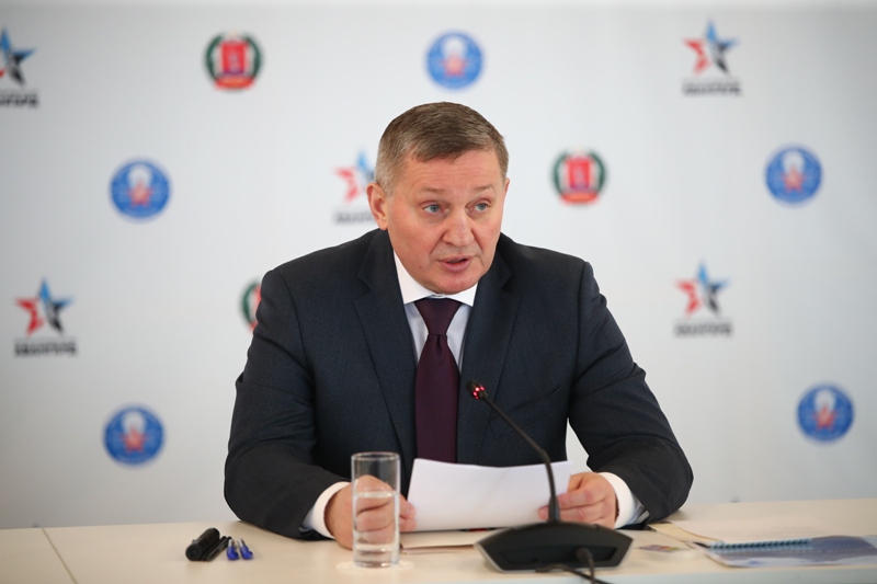 Волгоградский губернатор проинспектировал развитие центра «Юный ястреб»