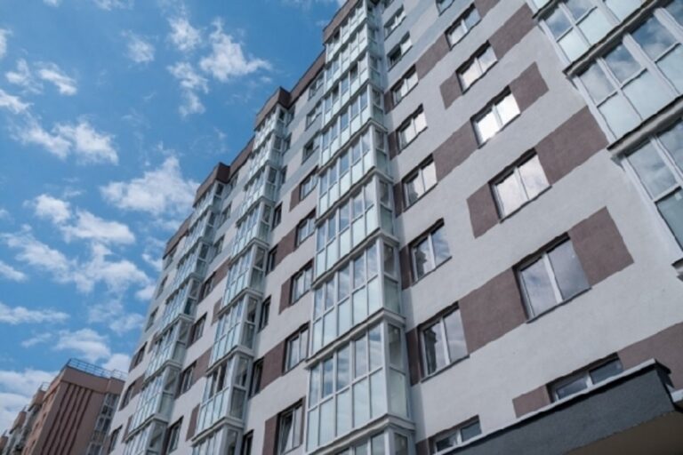 В Волгограде цены на новостройки снизились на 4,3%