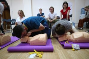 Жителей Волгоградской области учат оказывать первую помощь пострадавшим