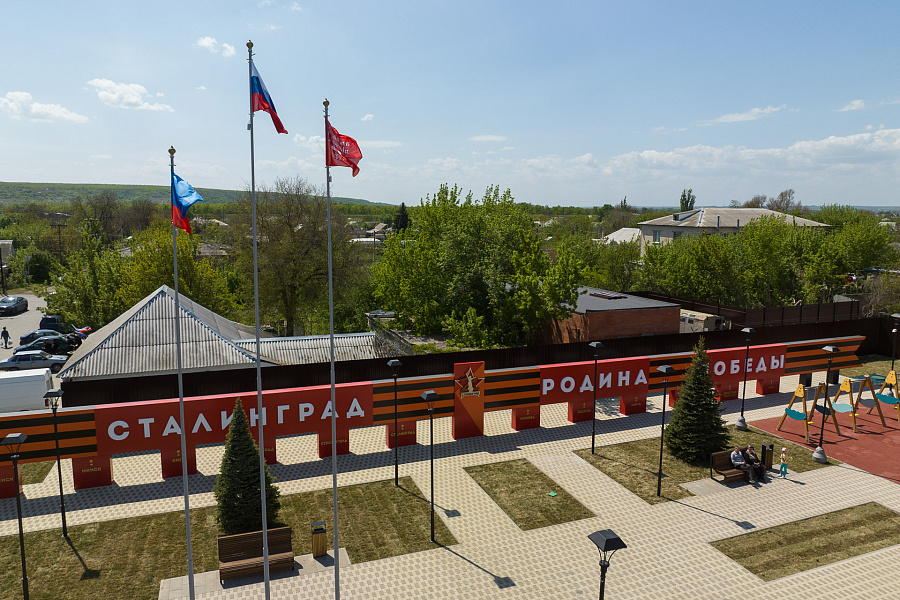 Площадь Героев Сталинграда откроют ко Дню Победы в Станице Луганской ЛНР