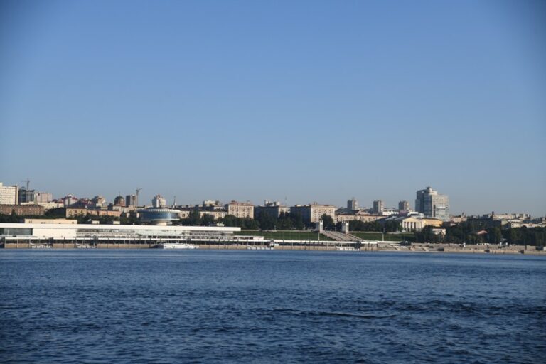 Гигантский водоворот сняли на камеру очевидцы в Волгоградской области