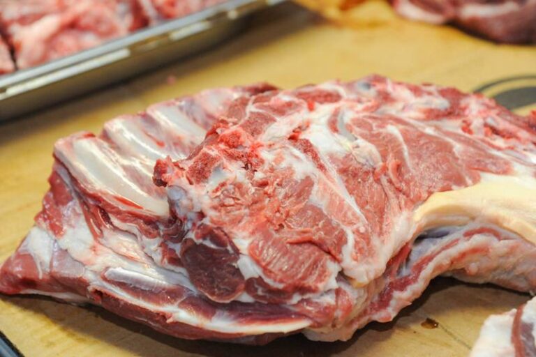 ФАС проверит цены на мясо птицы и свинину в Волгограде