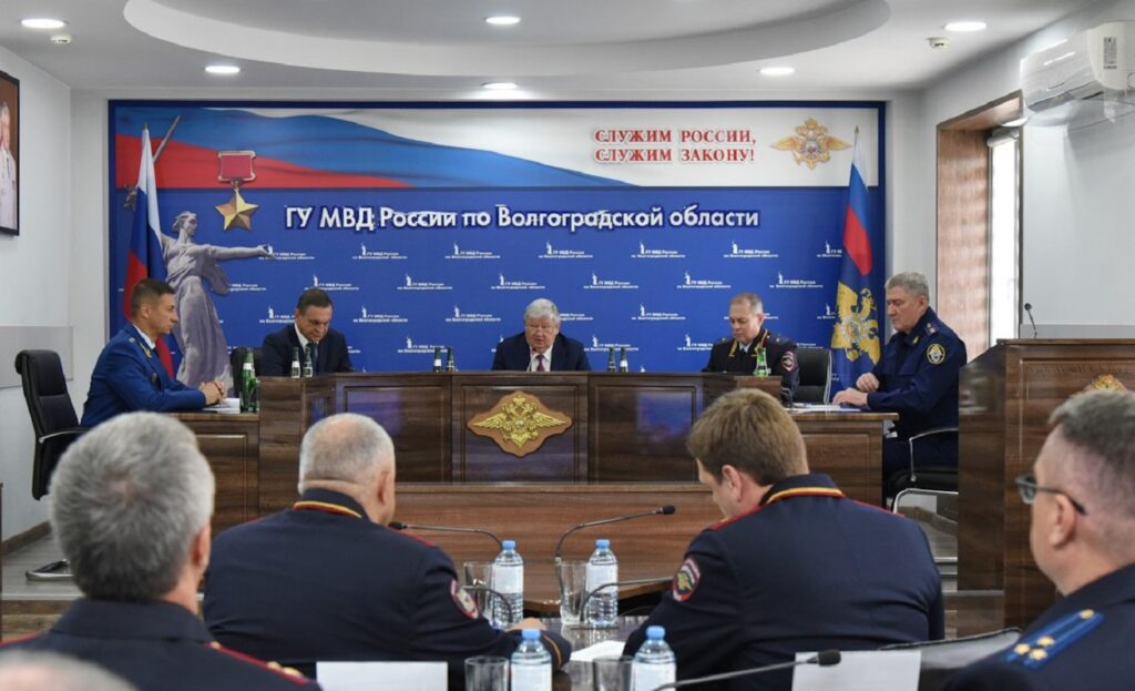 Волгоградцам представили врио начальника ГУ МВД России по региону