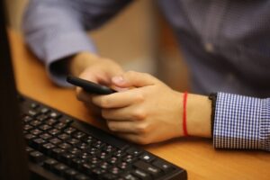 Жителей Волгограда предупредили о фейковых видеозвонках от главы города