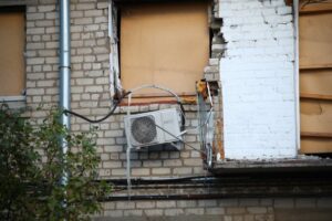 В Котельниково Волгоградской области восстанавливают поврежденный от взрыва газа дом