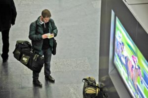 В Волгограде более чем на 15 часов задерживается вылет самолета в Москву