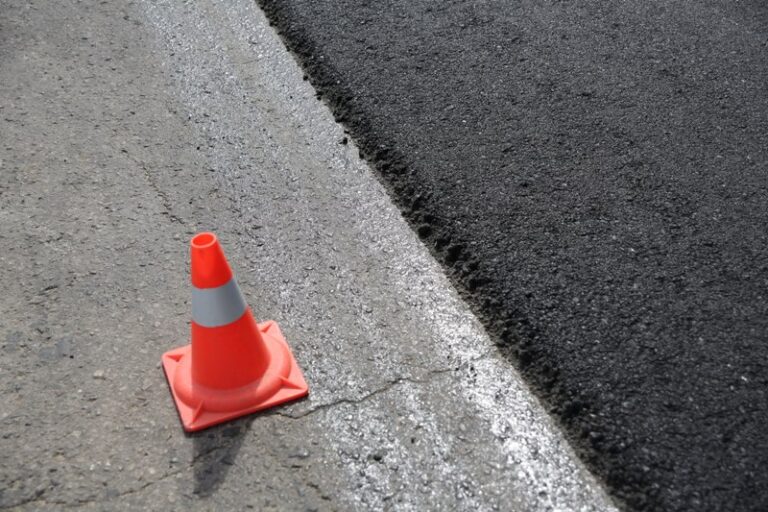 В Волгоградской области отремонтируют участок дороги, связывающей 3 населенных пункта