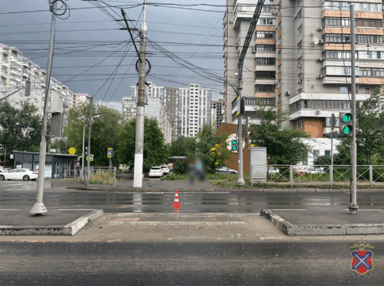 В Дзержинском районе Волгограда водитель насмерть сбил женщину на зебре