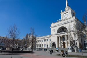 В центре Волгограда сдают в аренду часть Привокзальной площади