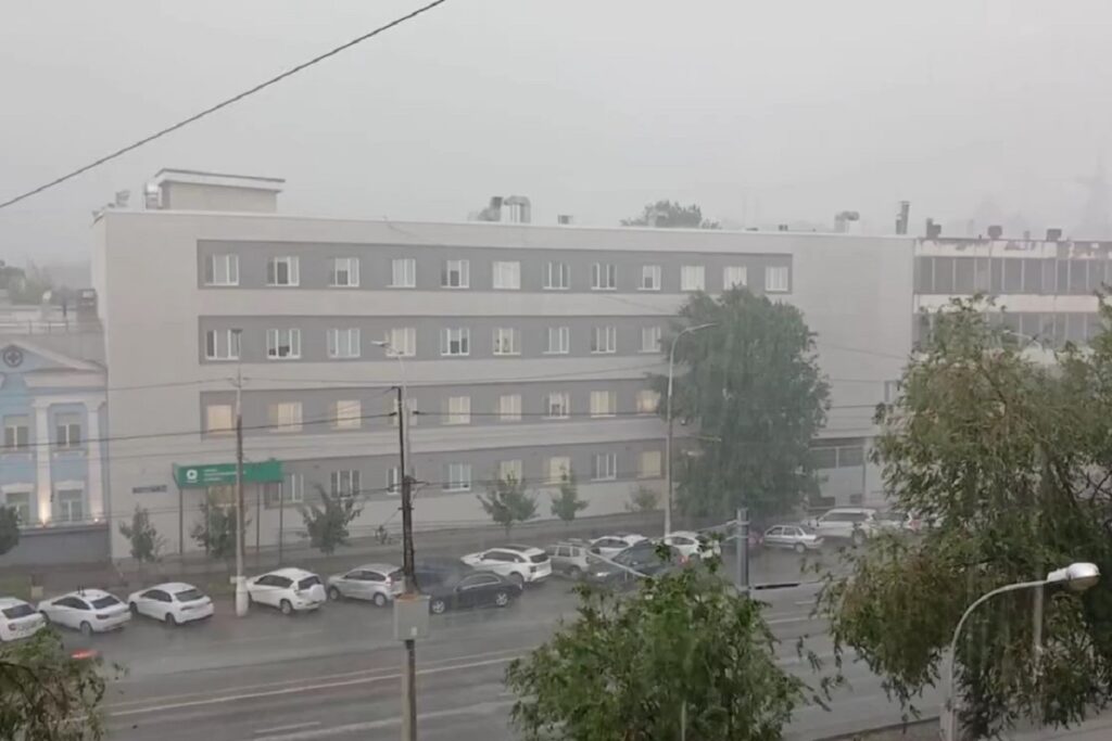 Два уровня погодной опасности ввели в Волгоградской области